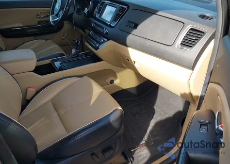 2016 Kia Sedona Sx Luxury z USA, uszkodzony, nr VIN KNDME5C11G6156883